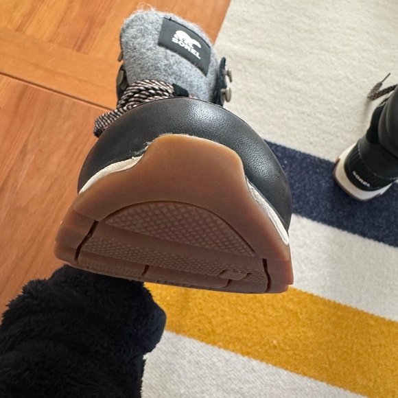 SOREL Kinetic Conquest Sneaker size 7 Black - Picture 13 of 16